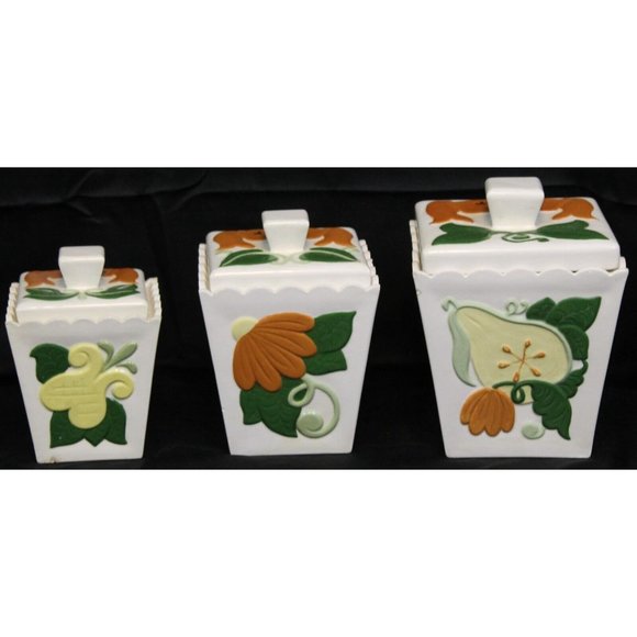 Vtg 1967 Hand Painted Ceramic Canister 6 pc Set Scalloped Edge Bird Fruit Flower - Picture 3 of 15